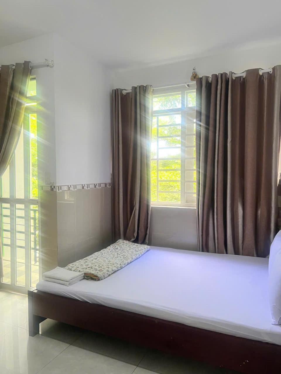 Khach San Doan Gia Aparthotel Ho Chi Minh City Bagian luar foto