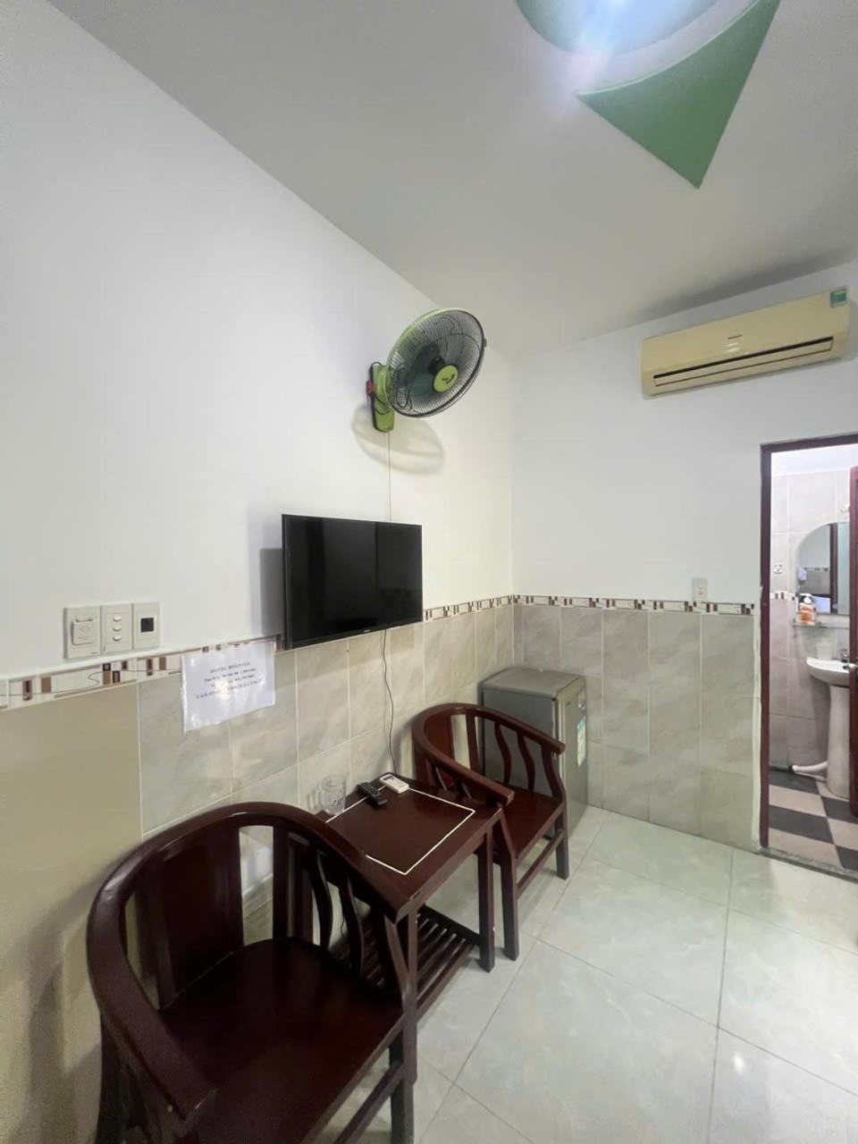 Khach San Doan Gia Aparthotel Ho Chi Minh City Bagian luar foto