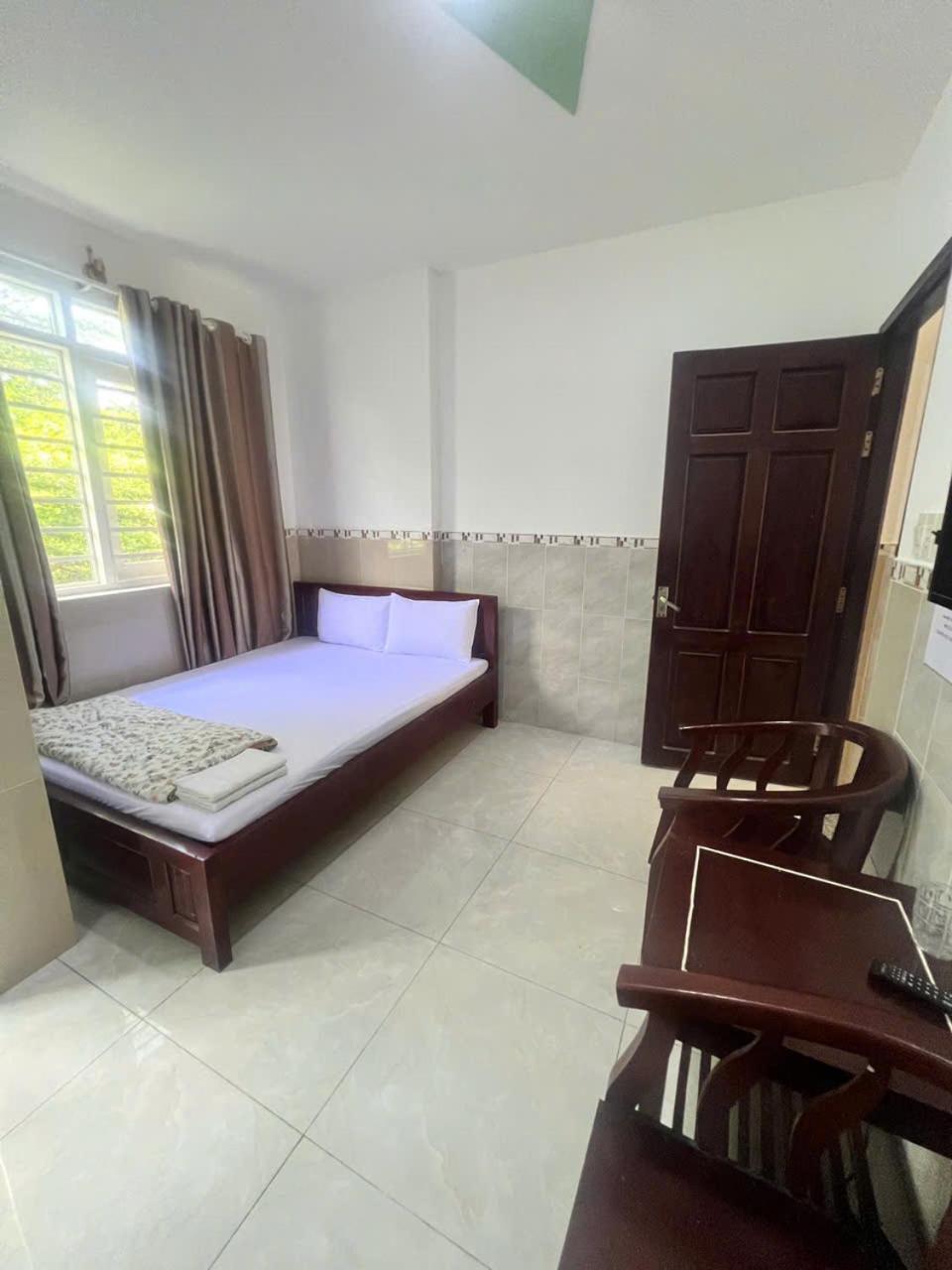 Khach San Doan Gia Aparthotel Ho Chi Minh City Bagian luar foto